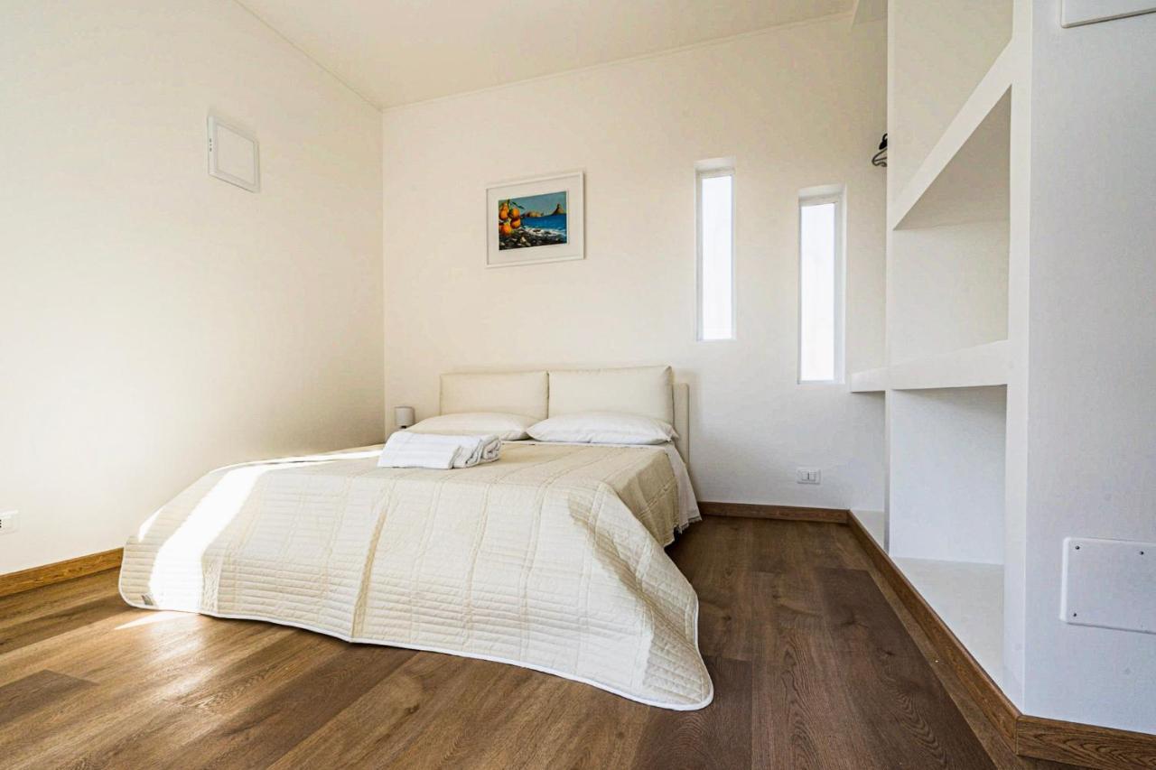 אצ'י קסטלו B&B Sea Terrace מראה חיצוני תמונה